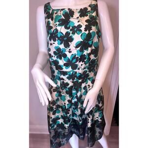 Stylish Floral Print Dress by Taylor Size 14